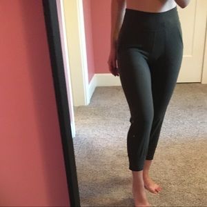 Lululemon Align Jogger in Dark Olive 23”